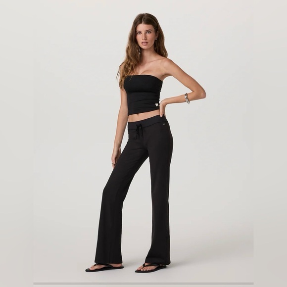 New Vuori Halo Low Rise Slim Flare ~ Black - Picture 2 of 14